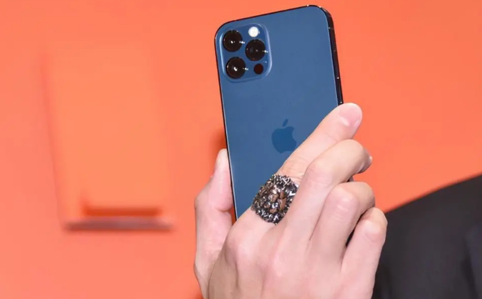 盱眙苹果手机维修分享iPhone12系列重启方法教程 